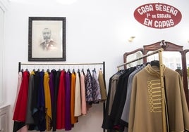 Primera campaña de inteligencia artificial: un paseo por los comercios centenarios