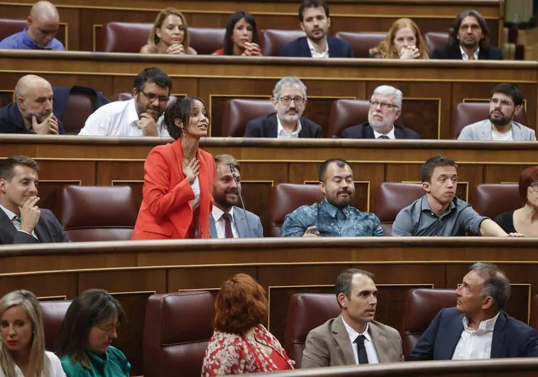 El diputado de Sumar, Tesh Sidi, señala el abandono de la vieja mesa