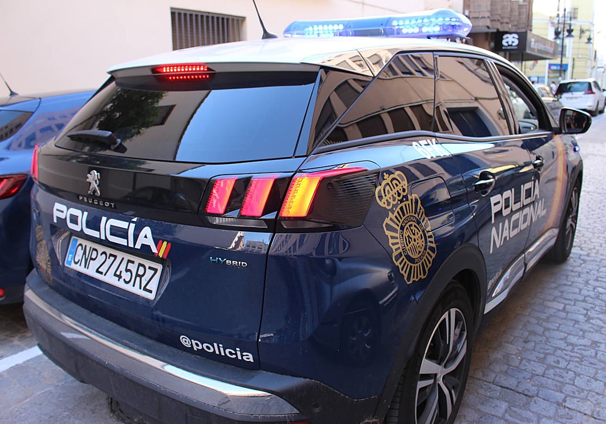 Imagen de archivo de un coche patrulla de la Policía Nacional