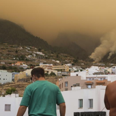 La imposible lucha contra el fuego en Tenerife: «Es virulento en todos los frentes»