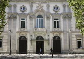 Condenado a pagar una multa por pegar un puñetazo a un hombre por tocarle un pecho a su hija