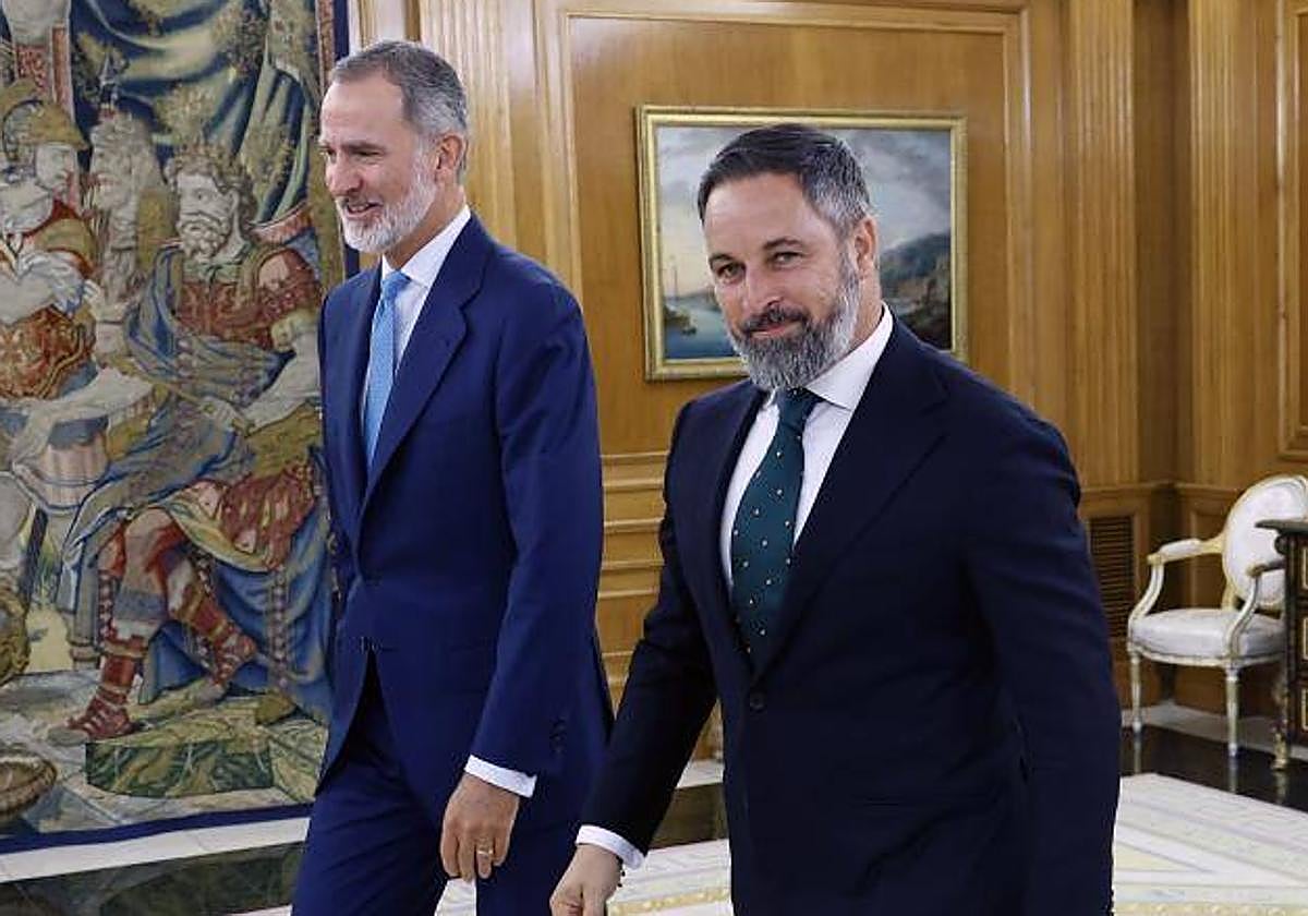 Santiago Abascal junto al Rey Felipe VI en el Palacio de la Zarzuela