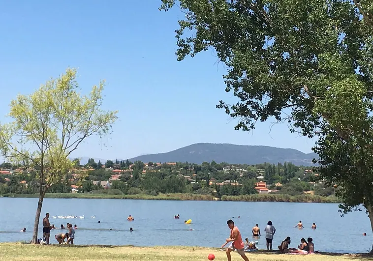 Zona de baño en el embalse de Cazalegas