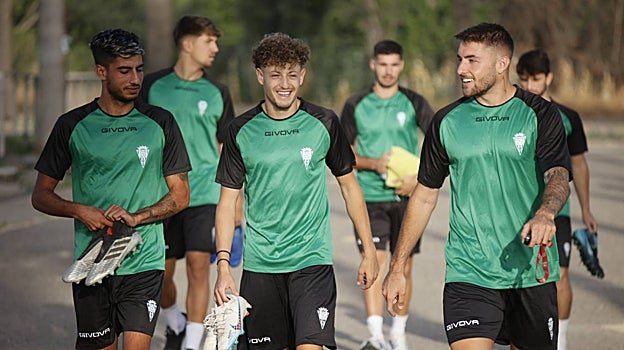 Simo, Casas y Calderón durante un entrenamiento del equipo
