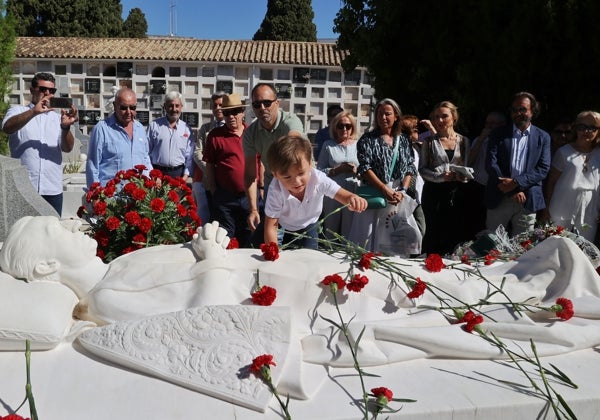 Córdoba dedica un nuevo brindis de cariño a Manolete