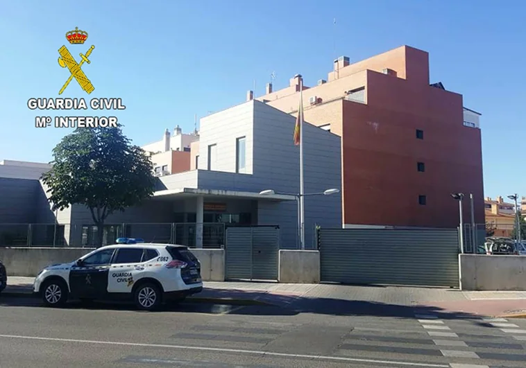 Cuartel de la Guardia Civil en Azuqueca de Henares, donde llegó el herido de arma blanca