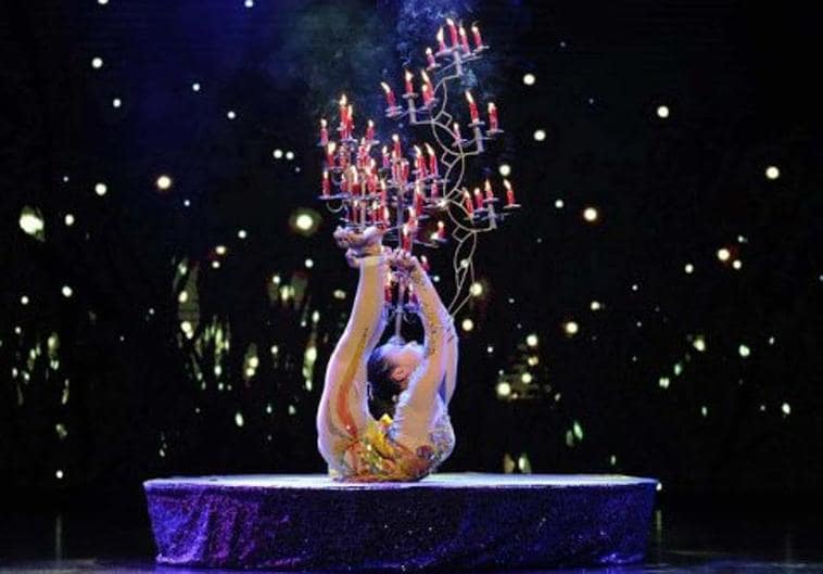 Uno de los actos del Gran Circo Acrobático de China