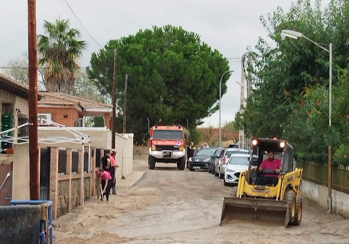 Labores de limpieza en Hormigos/ Vídeo de la granizada del sábado