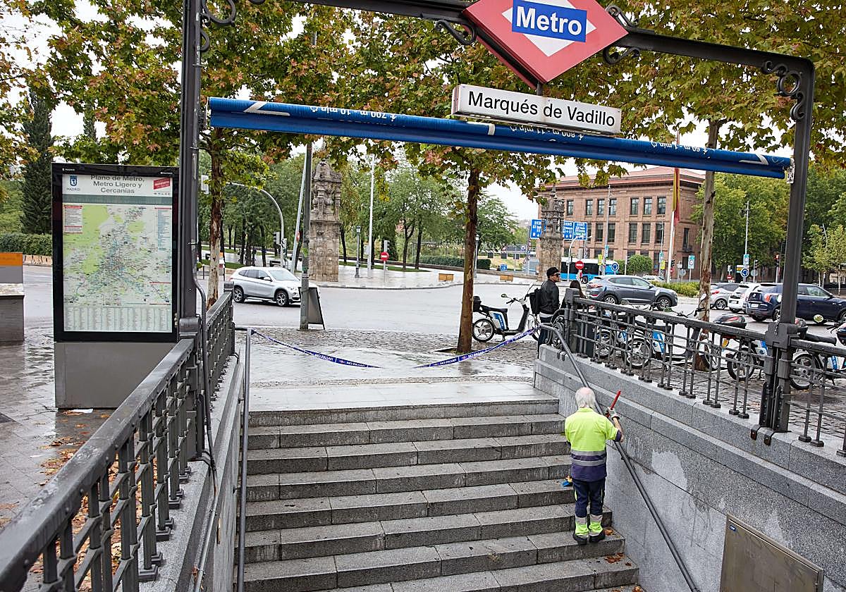 Una estación de Metro cerrada en Madrid