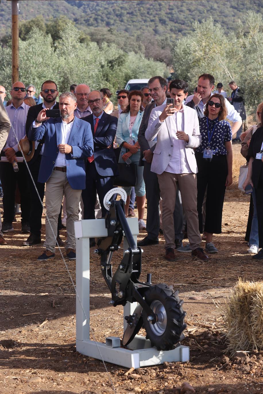 La visita de los ministros de Agricultura de la UE a la innovadora finca de Rabanales