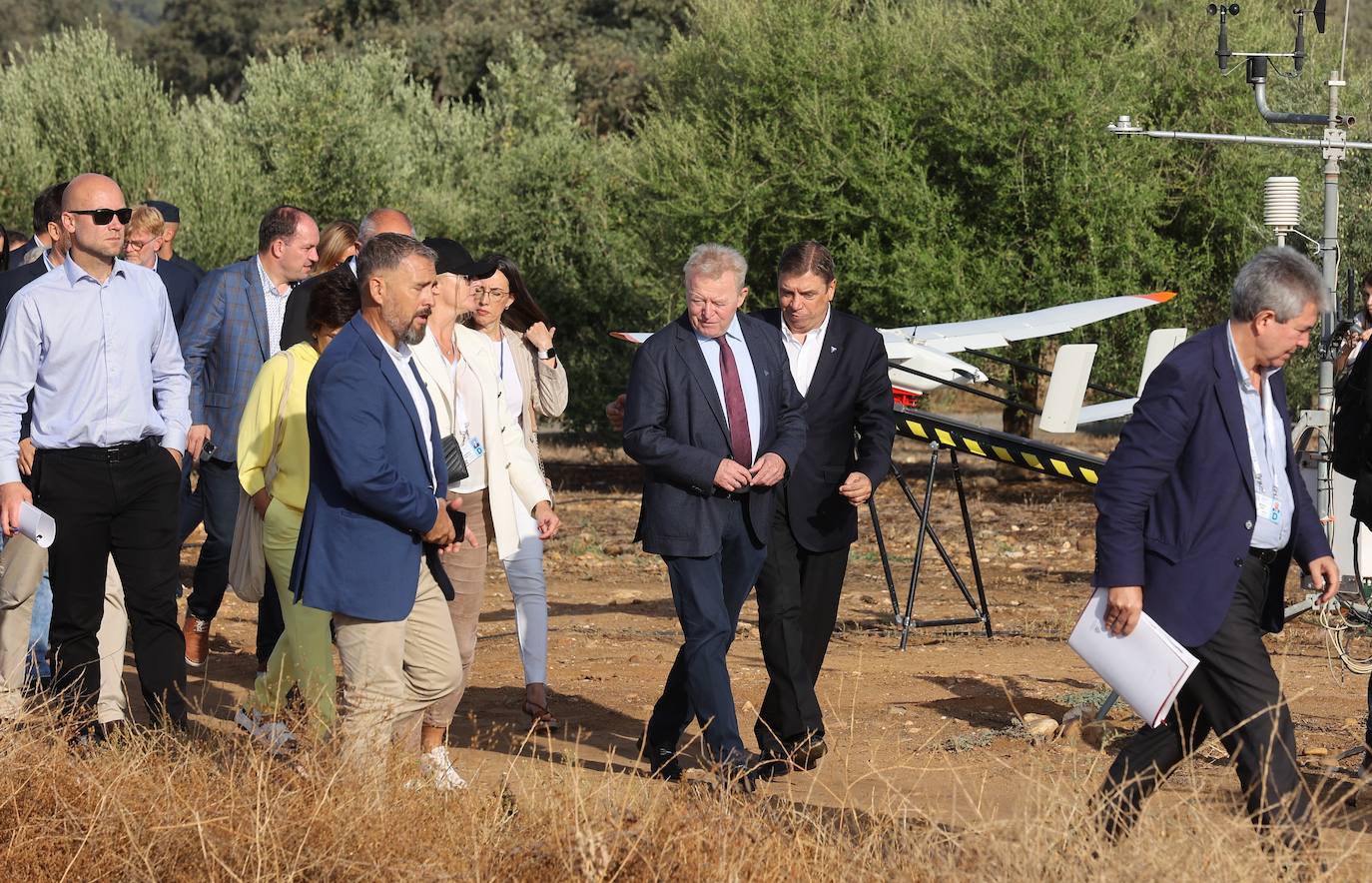 La visita de los ministros de Agricultura de la UE a la innovadora finca de Rabanales
