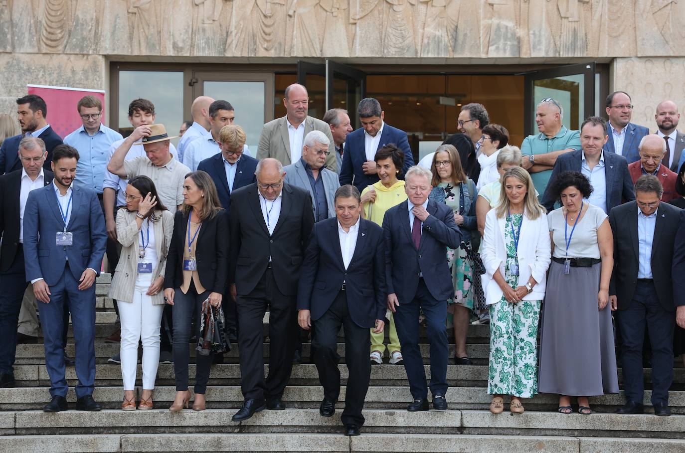 La visita de los ministros de Agricultura de la UE a la innovadora finca de Rabanales