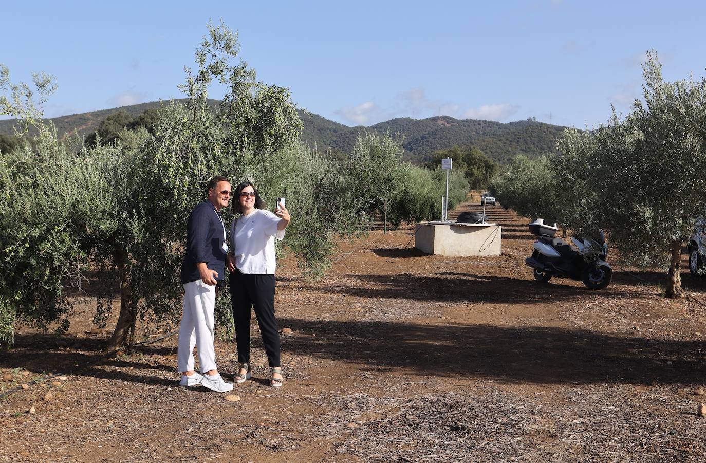 La visita de los ministros de Agricultura de la UE a la innovadora finca de Rabanales