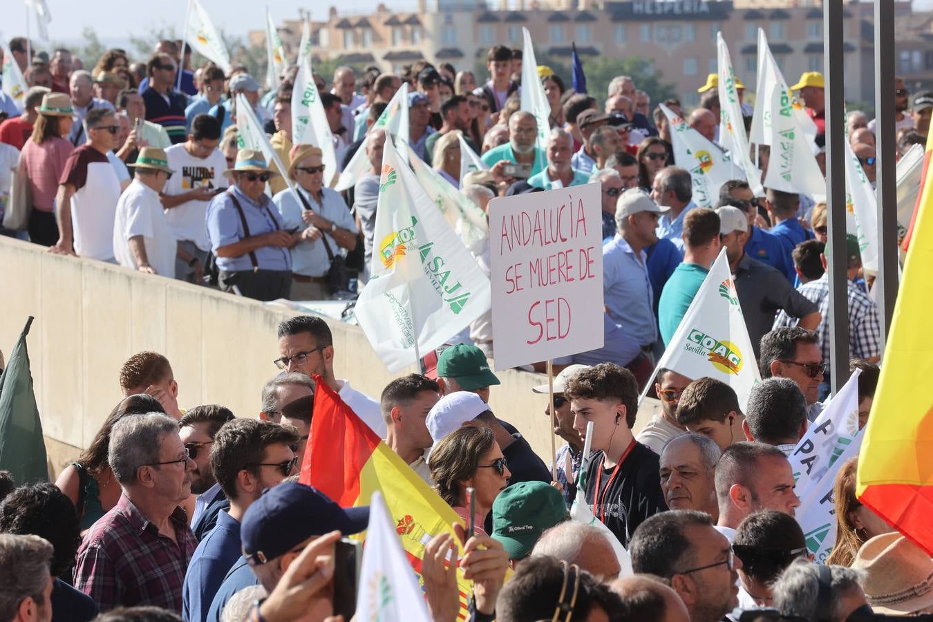 Fotos: El campo estalla en Córdoba frente a los ministros de la UE