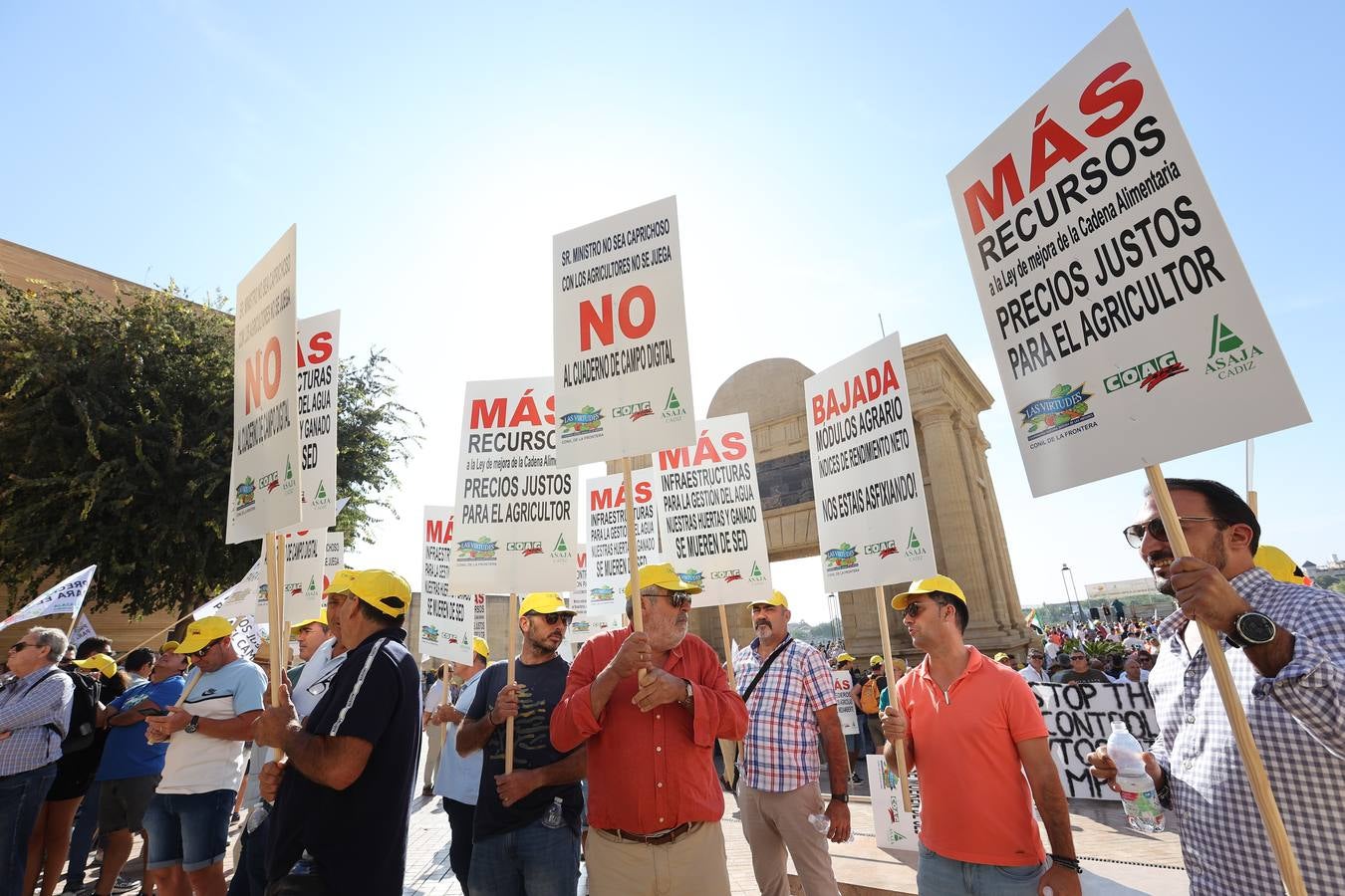 Fotos: El campo estalla en Córdoba frente a los ministros de la UE