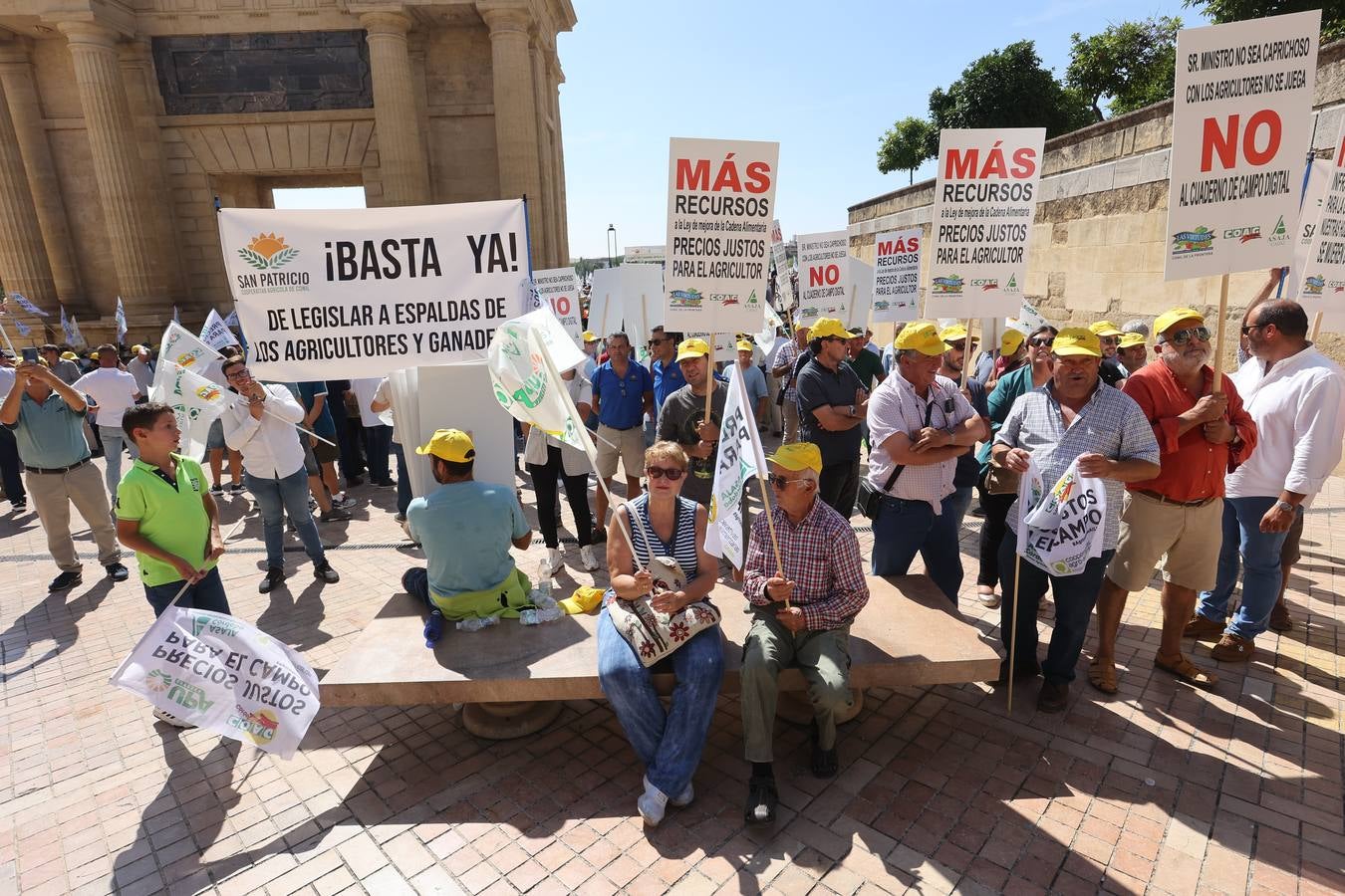 Fotos: El campo estalla en Córdoba frente a los ministros de la UE