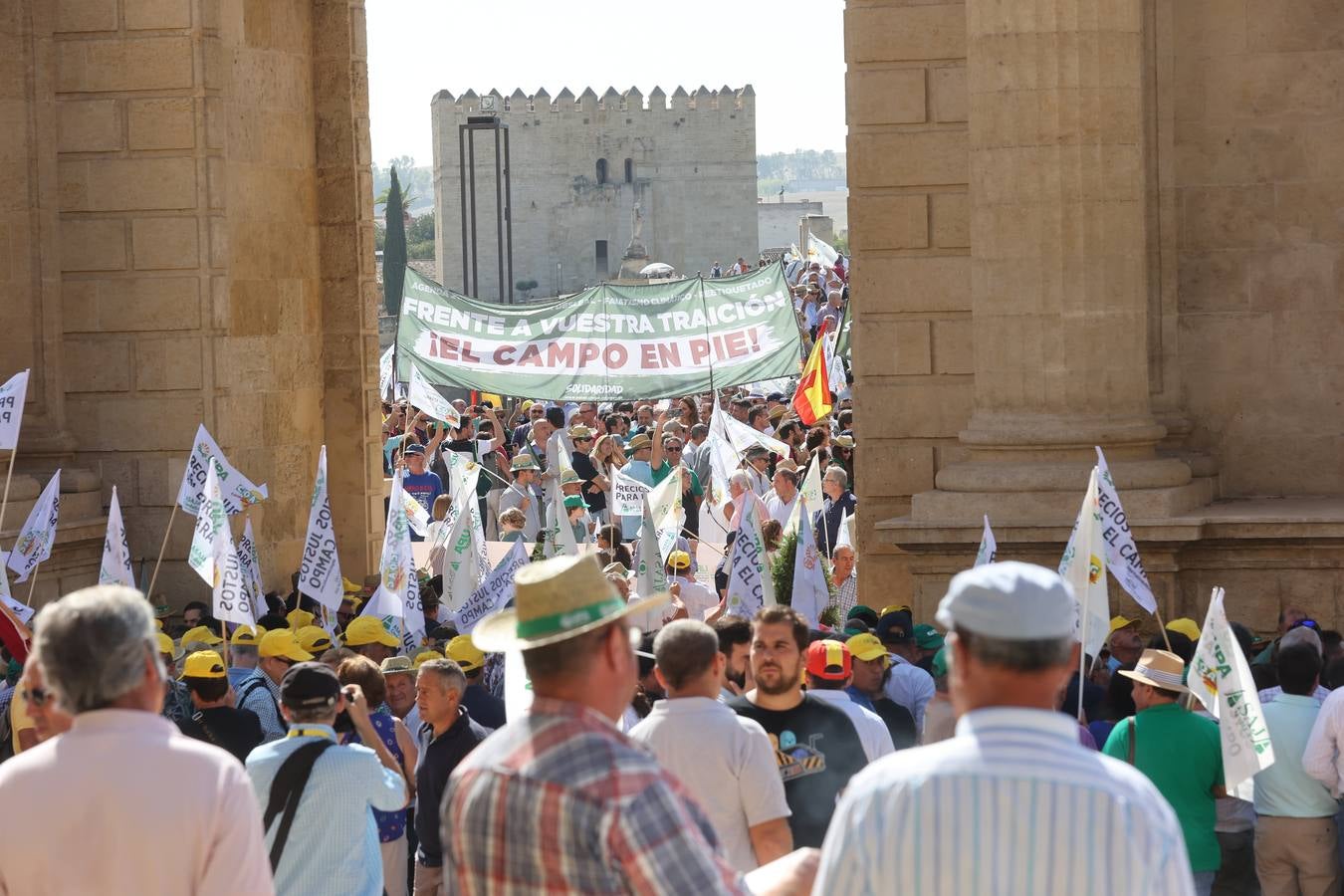 Fotos: El campo estalla en Córdoba frente a los ministros de la UE