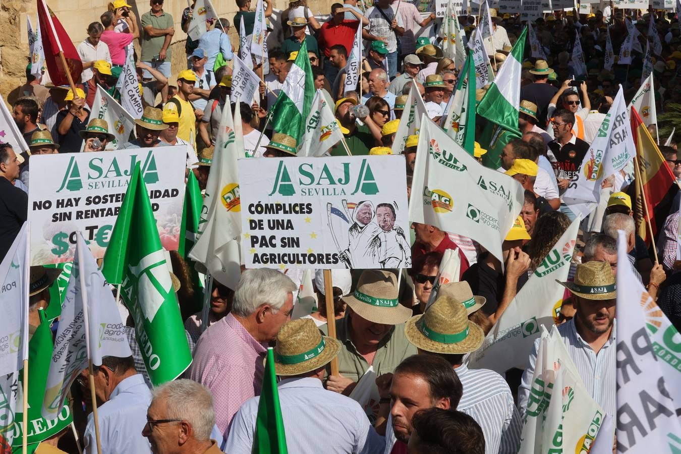 Fotos: El campo estalla en Córdoba frente a los ministros de la UE