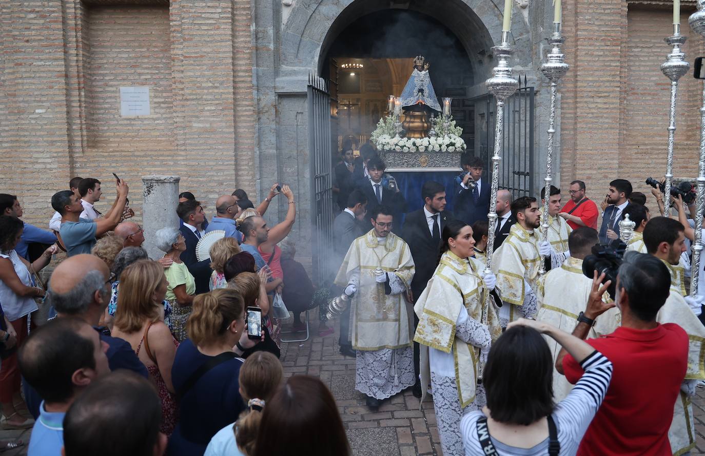 Fotos: La Virgen de la Fuensanta, entre ríos de juventud cofrade a la Catedral