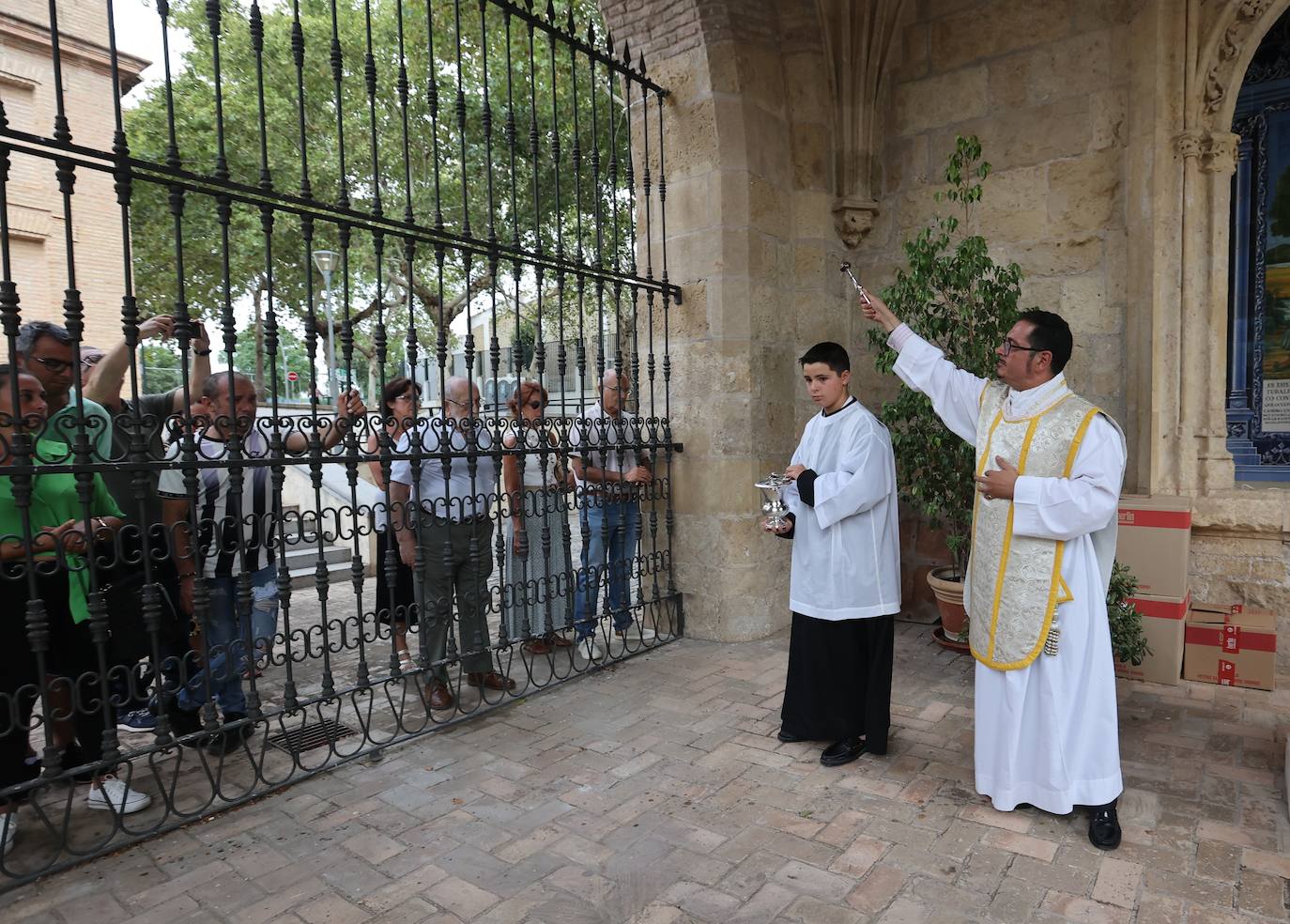 Fotos: La Virgen de la Fuensanta, entre ríos de juventud cofrade a la Catedral