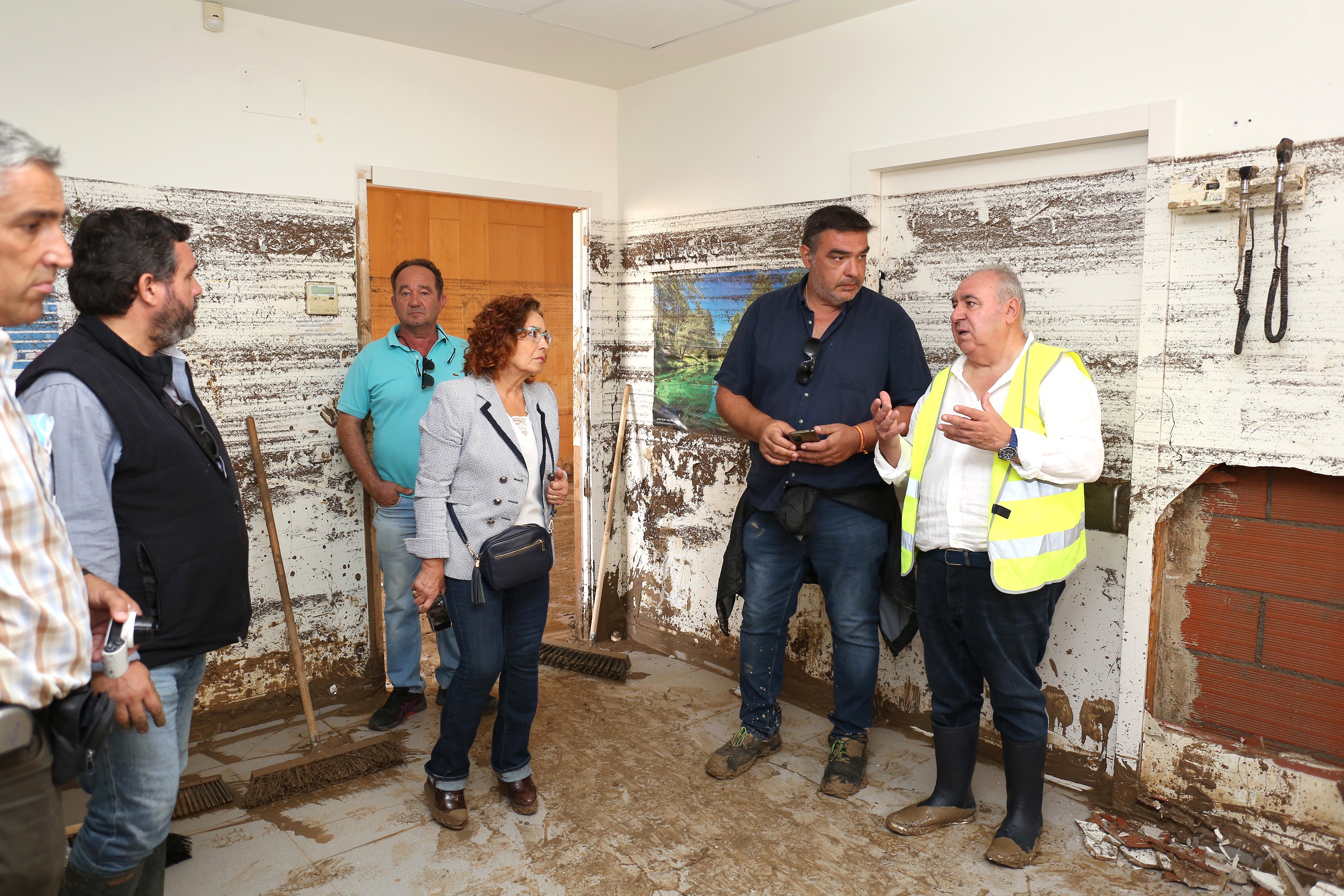 Las imágenes de un pueblo que se ha quedado hasta sin plaza por la DANA