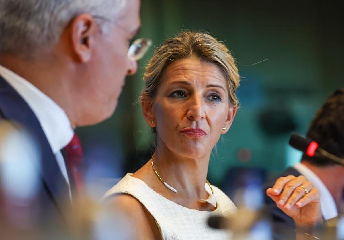 Díaz evita de nuevo a la prensa en su segundo viaje a Bruselas esta semana tras verse el lunes con Puigdemont