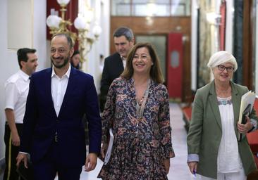 El PP pide disolver los grupos de Junts y ERC: «Lo que está pasando es muy grave, una manipulación de manual»