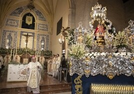 El obispo de Córdoba, ante la Fuensanta: «Esta sencillez de la Virgen tenemos que copiarla en nuestras vidas»