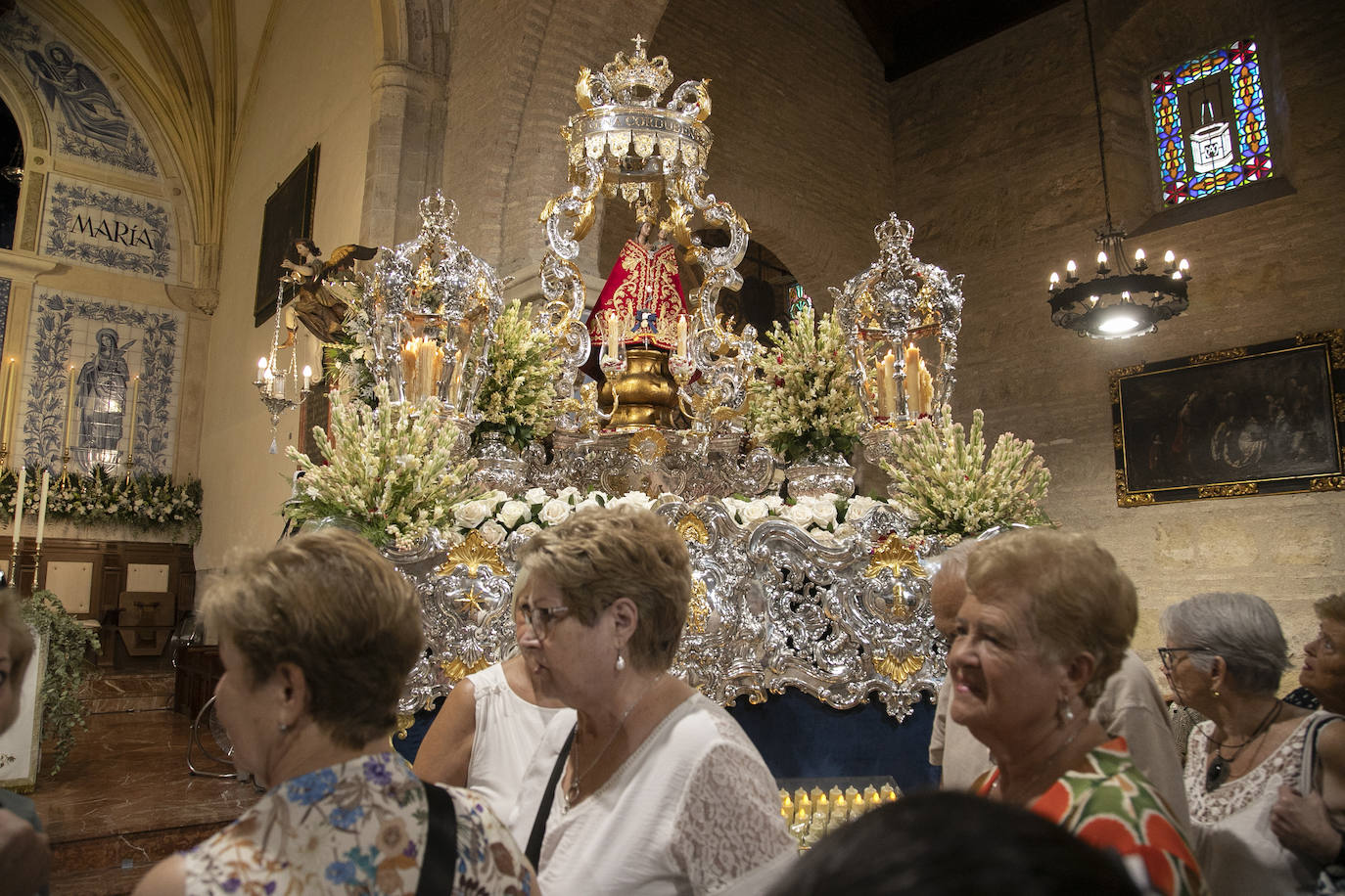 Fotos: La misa del obispo y el ambiente festivo de la Fuensanta en Córdoba