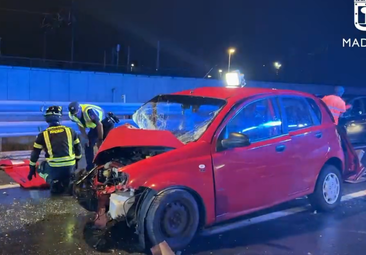 Ocho heridos tras impactar un vehículo que circulaba en dirección contraria contra otro en la A-4