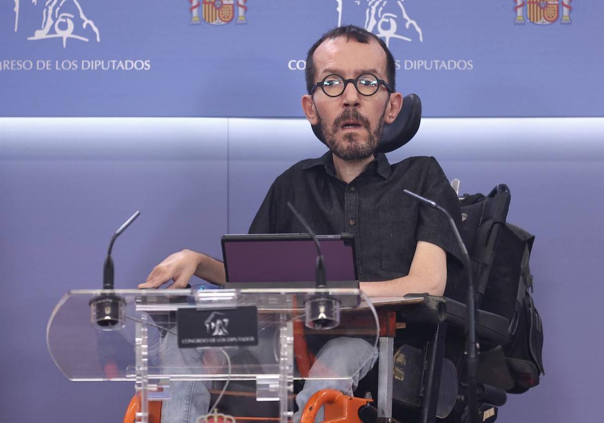 Echenique, durante su etapa como portavoz