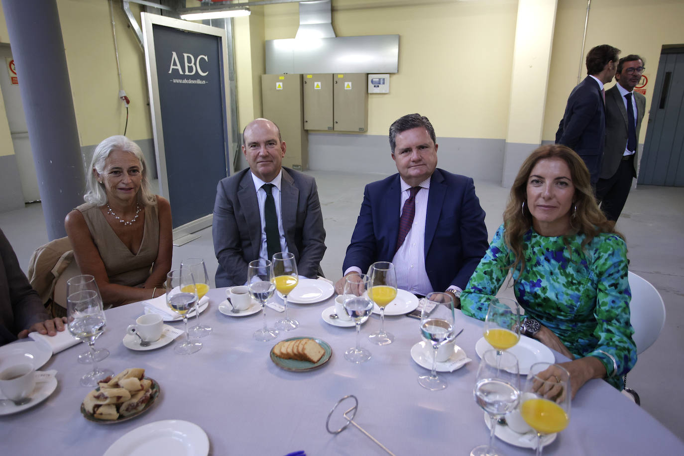 Alicia Caballero, Manuel Martínez, Carlos Gálvez y Lola Blanco