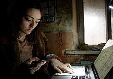 Albares pide a Ucrania y el Tribunal Penal Internacional que investiguen como «crimen de guerra» la muerte de la cooperante española