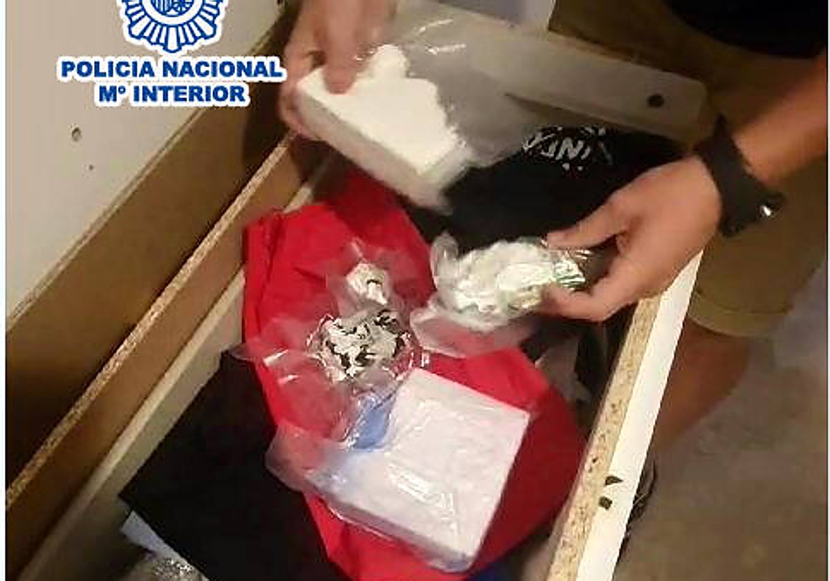 Imagen de la cocaína encontrada en uno de los registros llevados a cabo en Alicante
