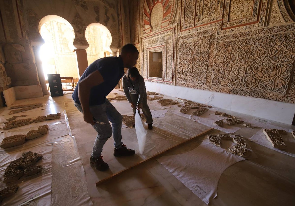 Obras de restauración en el Salón Rico de Medina Azahara