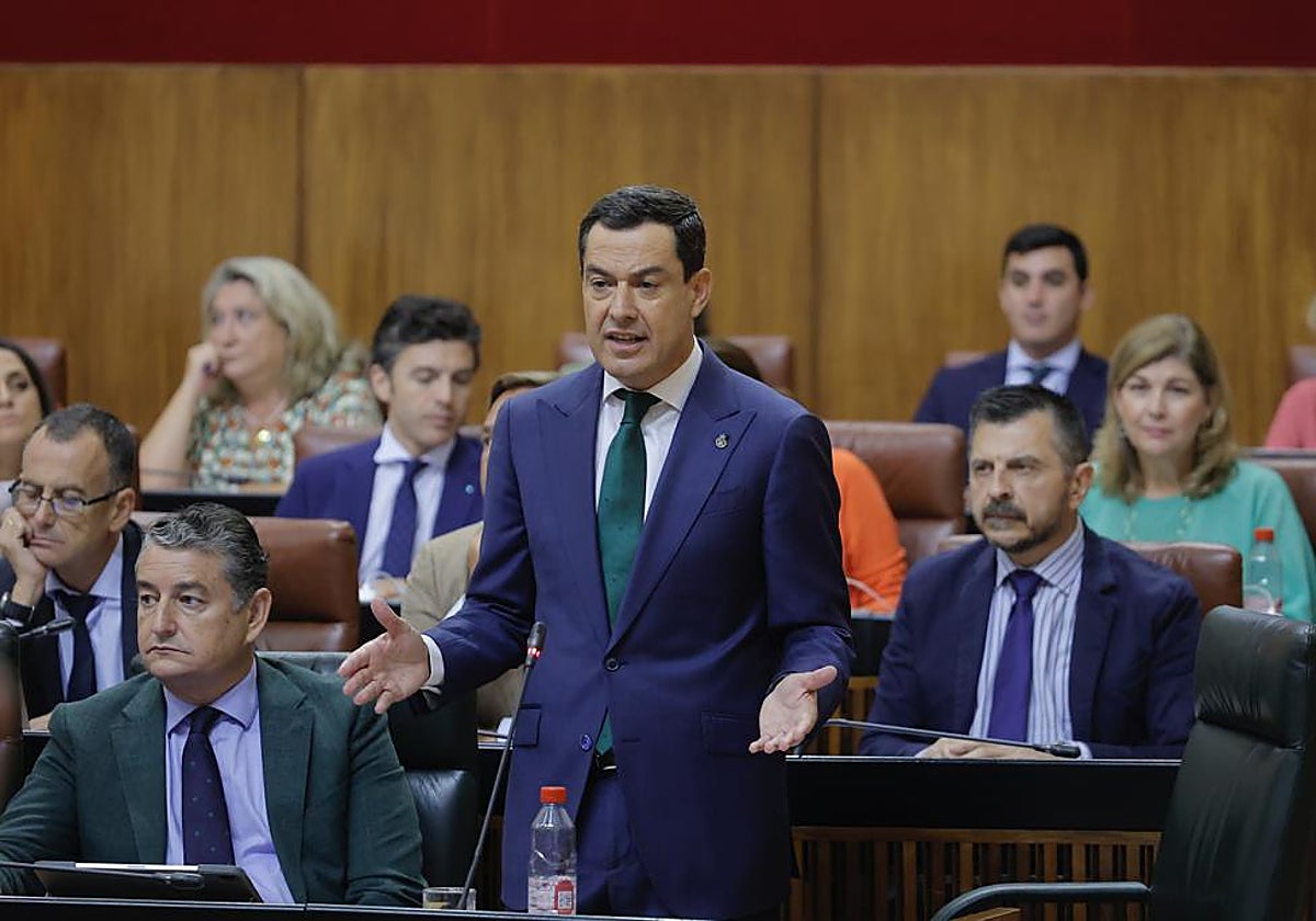 Juanma Moreno, este jueves en el Parlamento