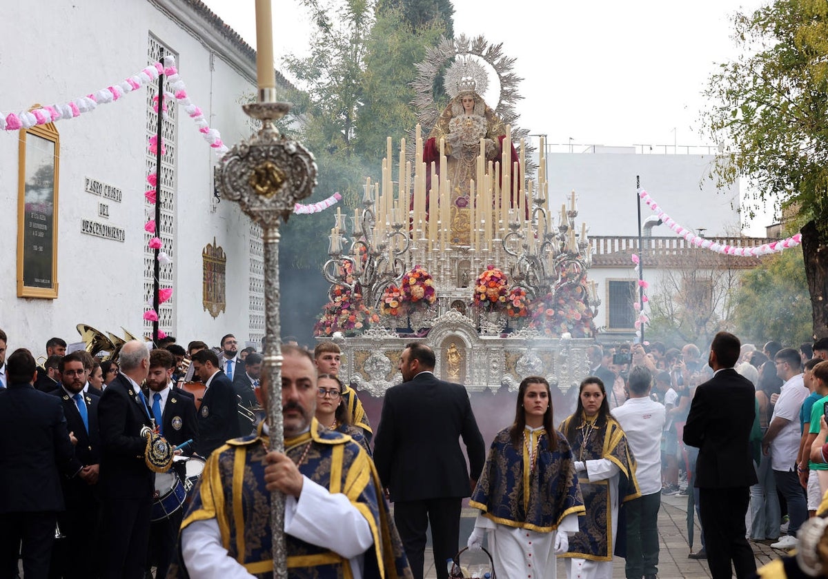 Nuestra Señora de los Dolores y del Rayo, este domingo, nada más salir de San José y Espíritu Santo