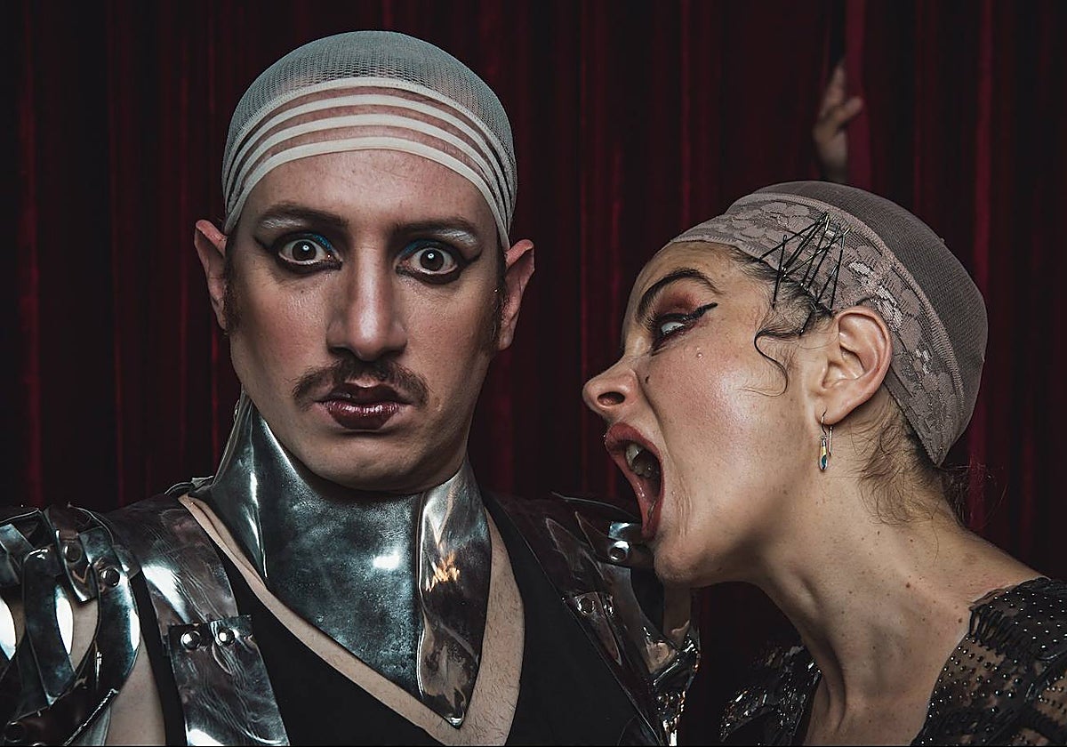 Los actores argentinos Martín Rechimuzzi y Erika Rivas