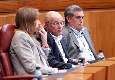 Igea se disculpa en las Cortes por el tuit que ilustraba con una foto de Vázquez para referirse a la «obesidad»