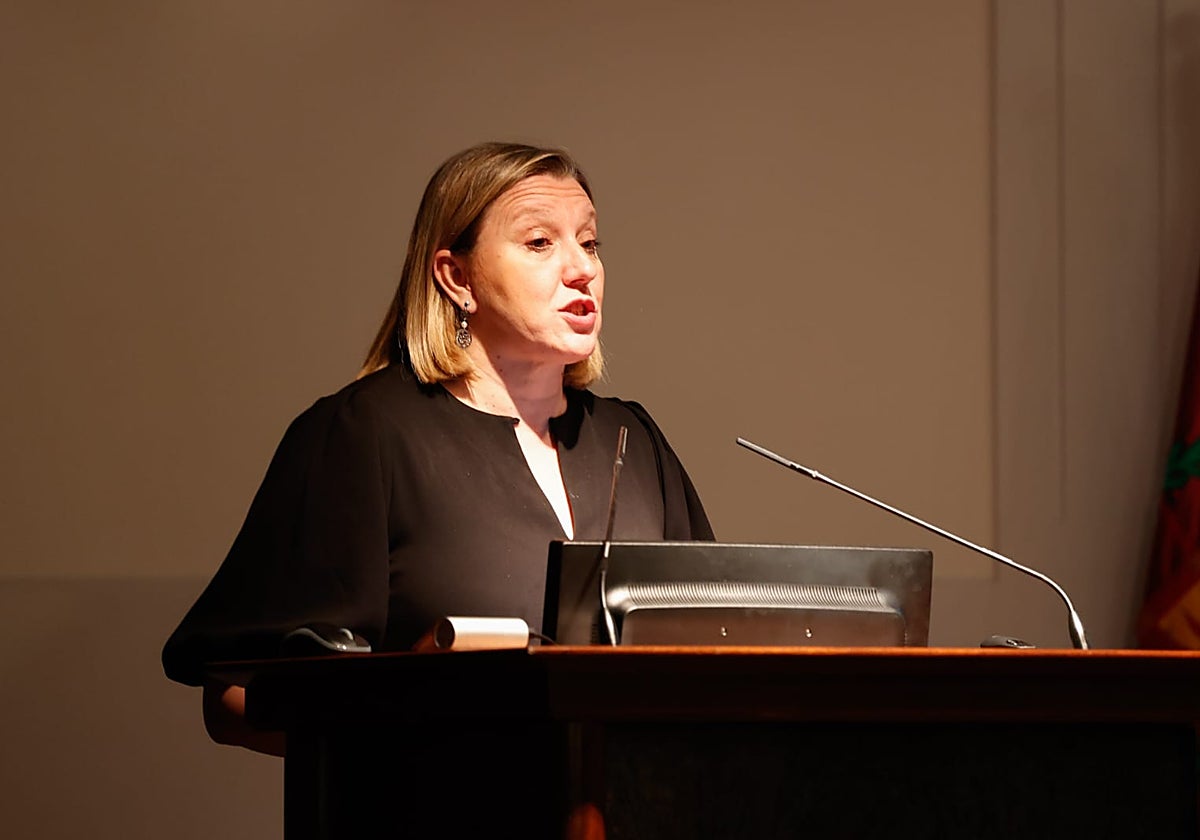 La consejera de Familia e Igualdad de Oportunidades, Isabel Blanco, presenta el resultado del proyecto piloto 'Rural Care'