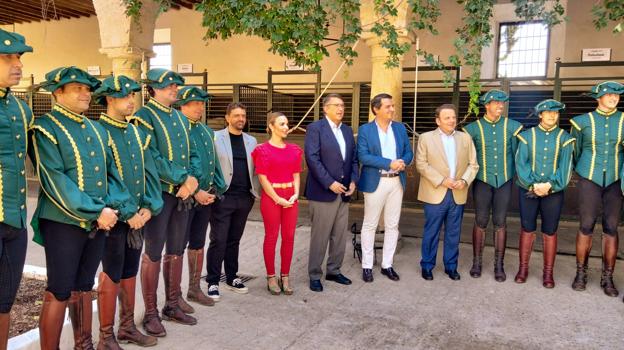 Imagen de los nuevos trajes que lucirán los jinetes de Córdoba Ecuestre