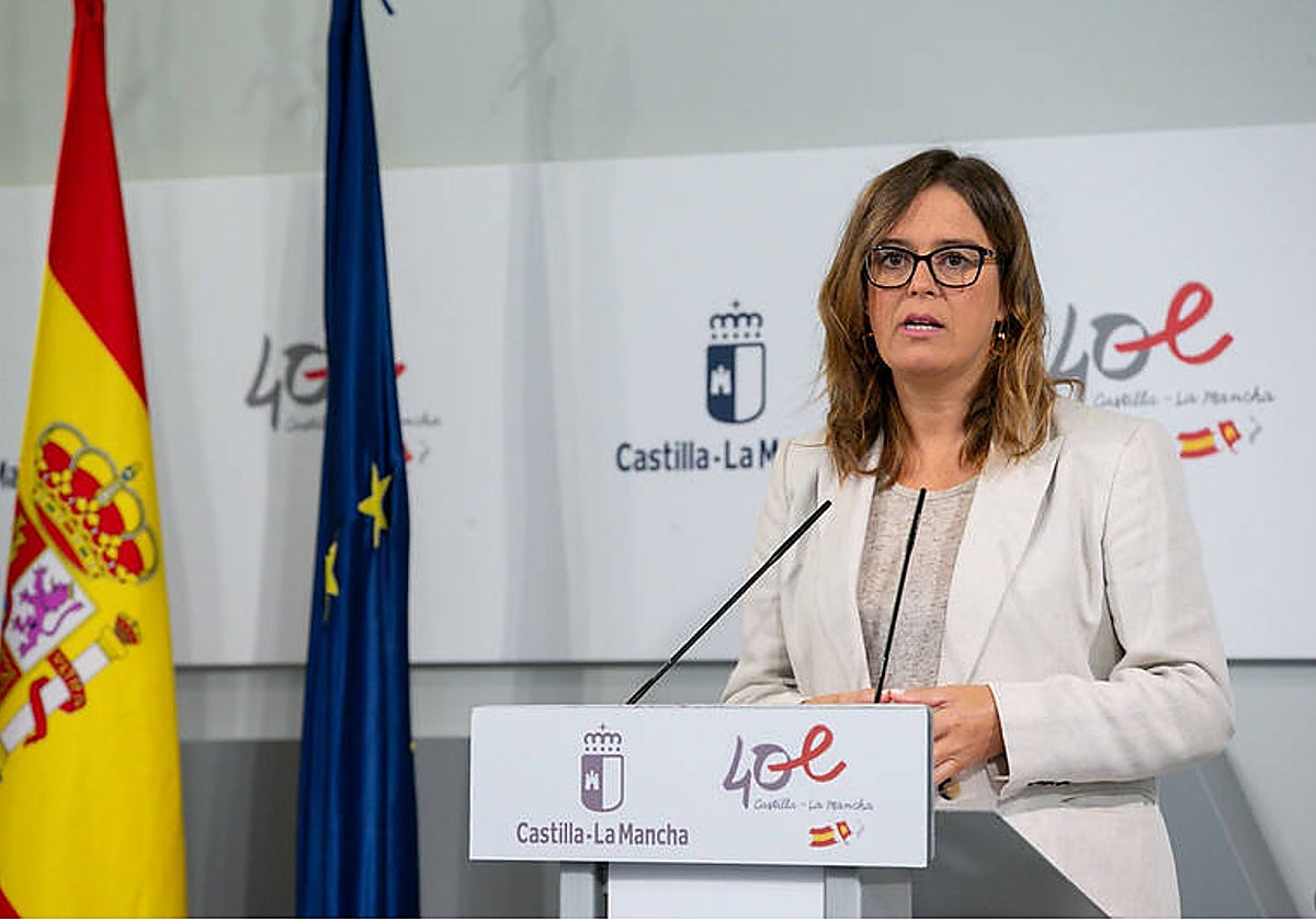 La portavoz de la Junta durante la rueda de prensa