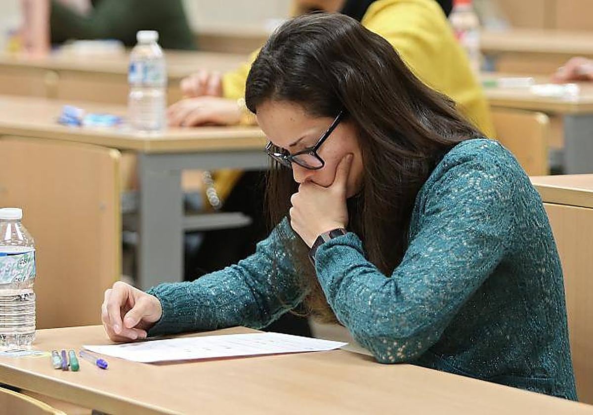 Examen de oposiciones en Andalucía