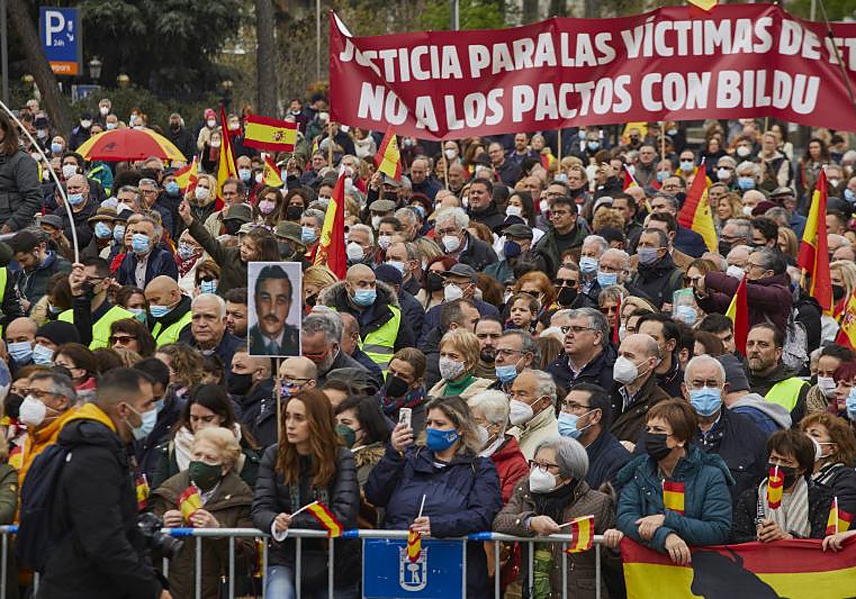 Manifestación contra el acercamiento de los presos de ETA a las cárceles del País Vasco en la madrileña plaza de Colón en marzo del año pasado