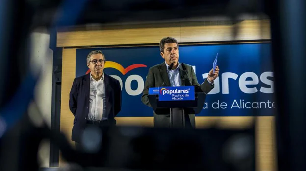 El ministro José Antonio Rovira y el presidente de la Generalitat Valenciana, Carlos Mazón.