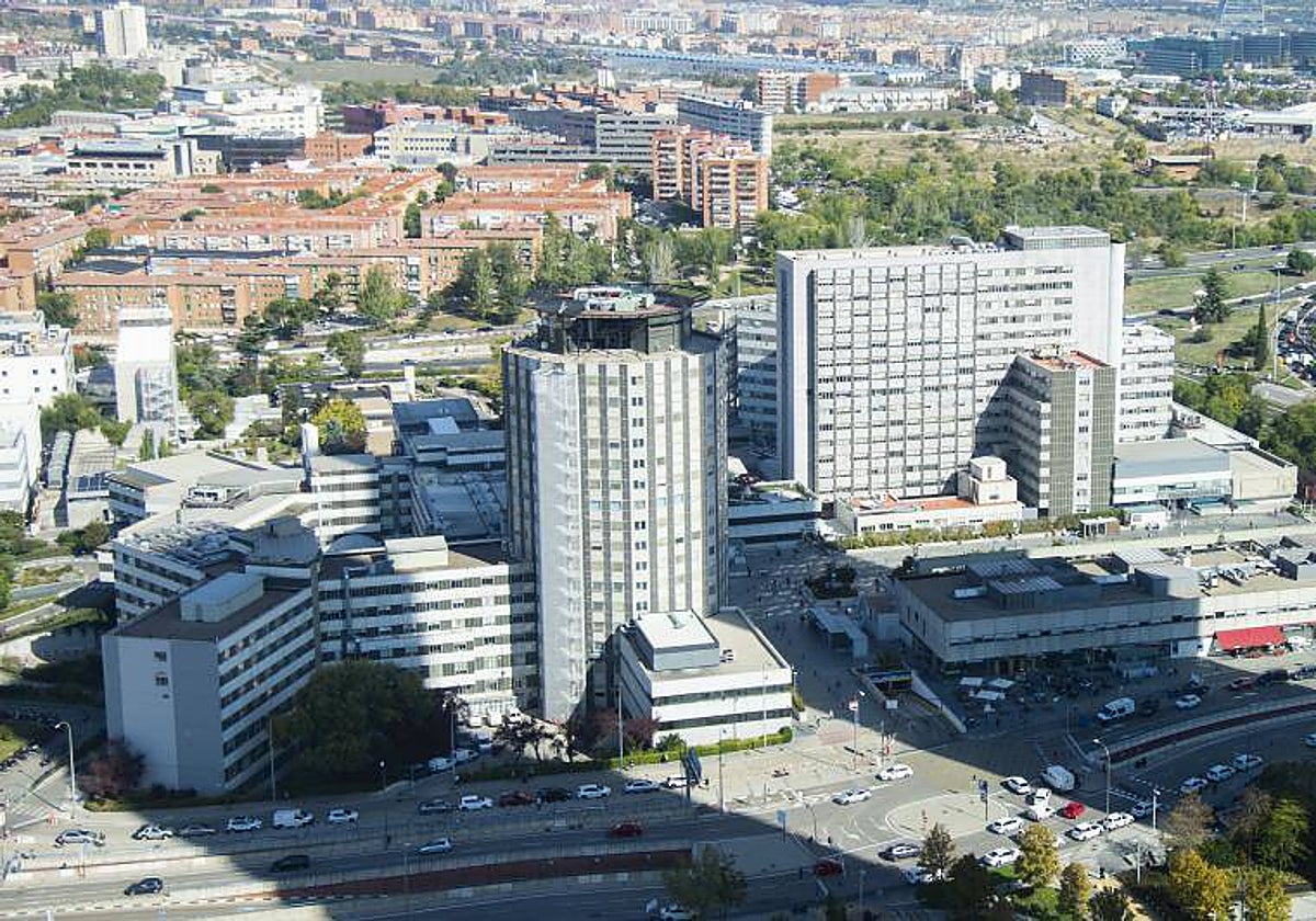 Vista aérea del complejo hospitalario de La Paz