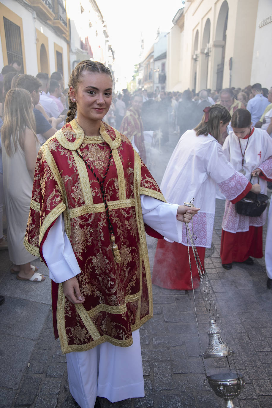 Fotos: la pletórica procesión extraordinaria de la Virgen de los Desamparados en Córdoba