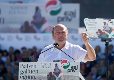 Andoni Ortuzar exige «abrir el debate territorial» ante el aplauso de la militancia