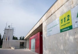 Tres muertos tras colisionar una furgoneta con la pared de un túnel en Granada