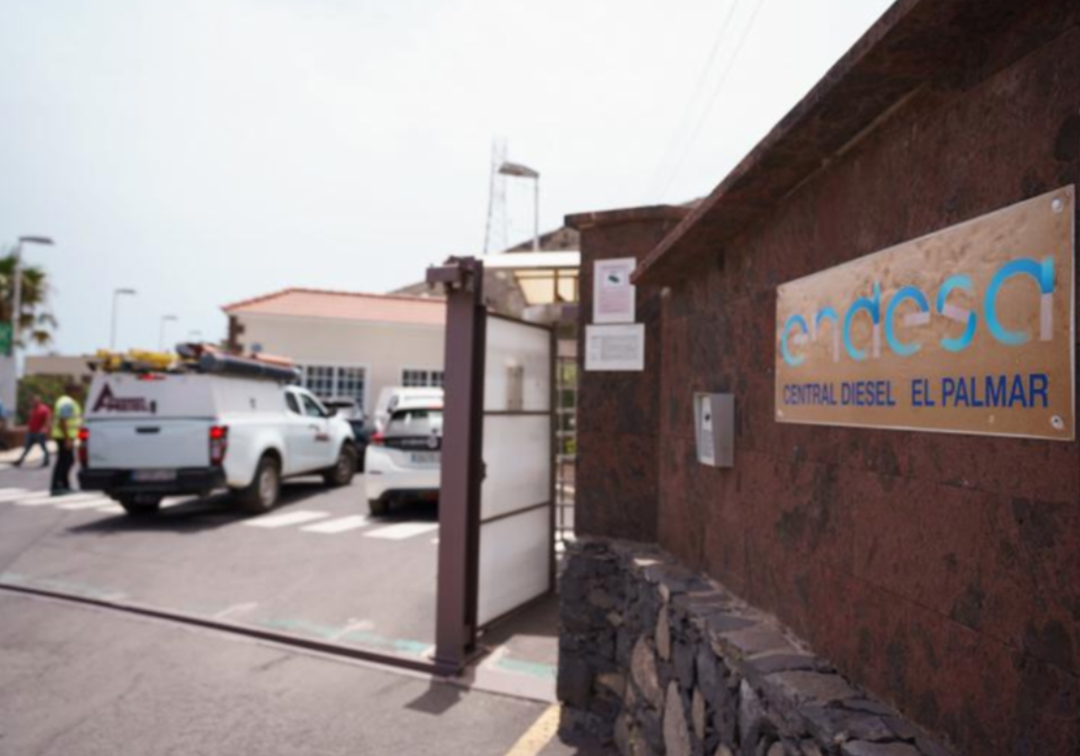 Letrero de la central térmica de El Palmar, origen del fallo eléctrico en La Gomera